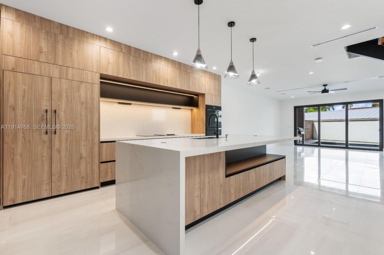 205 NE 17th Ave, Fort Lauderdale, FL 33301 Photo