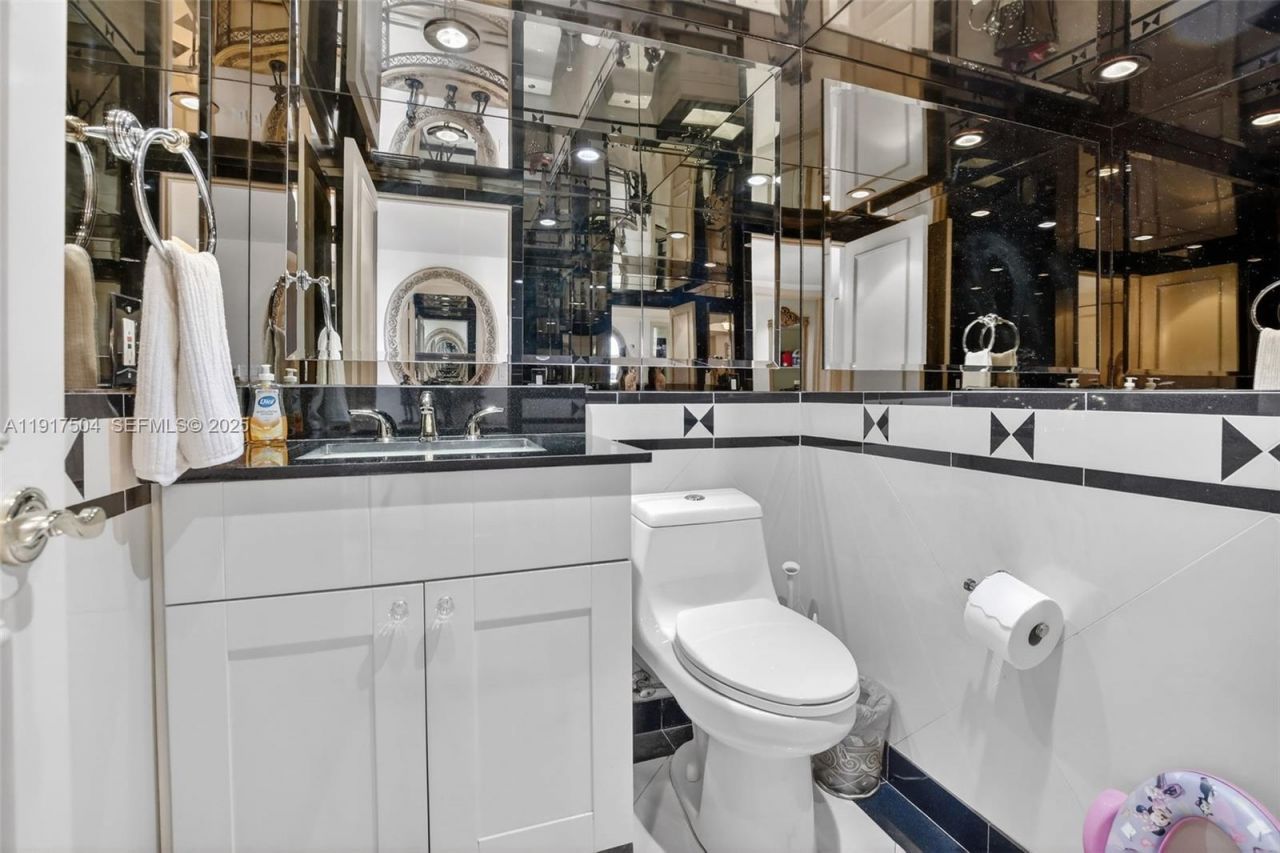 1000 Island Blvd, Unit 602, Aventura, FL 33160 Photo