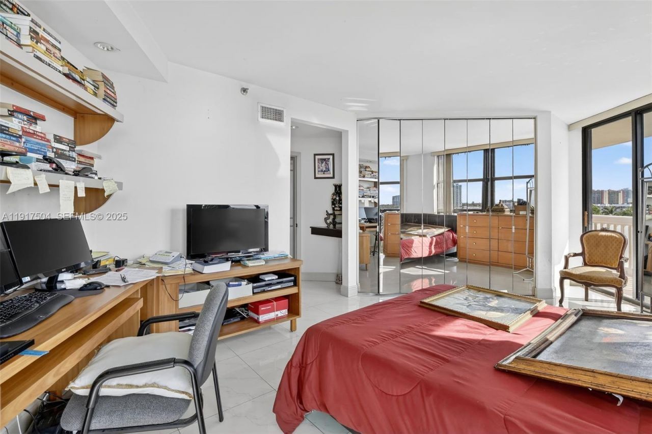 1000 Island Blvd, Unit 602, Aventura, FL 33160 Photo