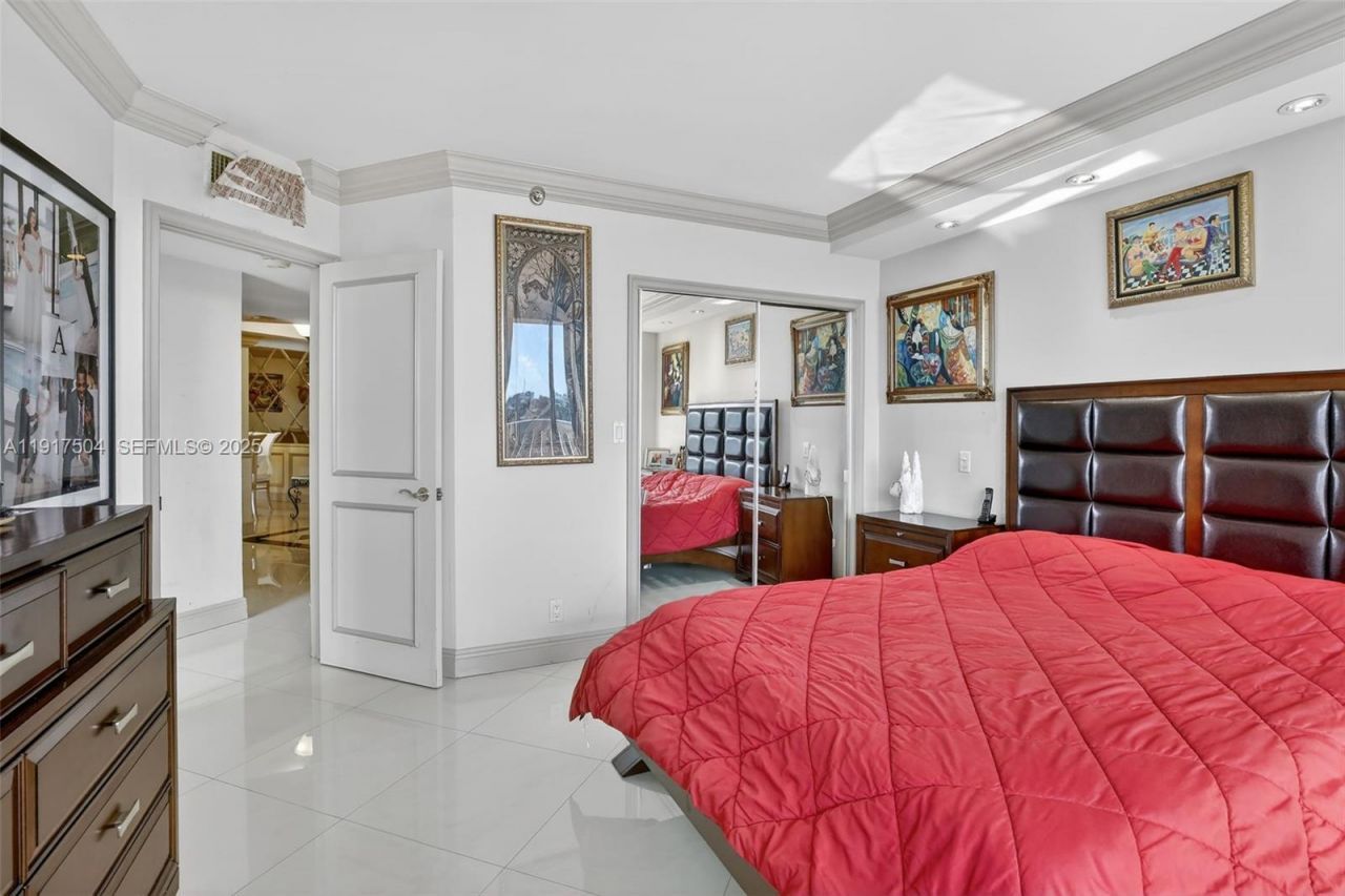 1000 Island Blvd, Unit 602, Aventura, FL 33160 Photo