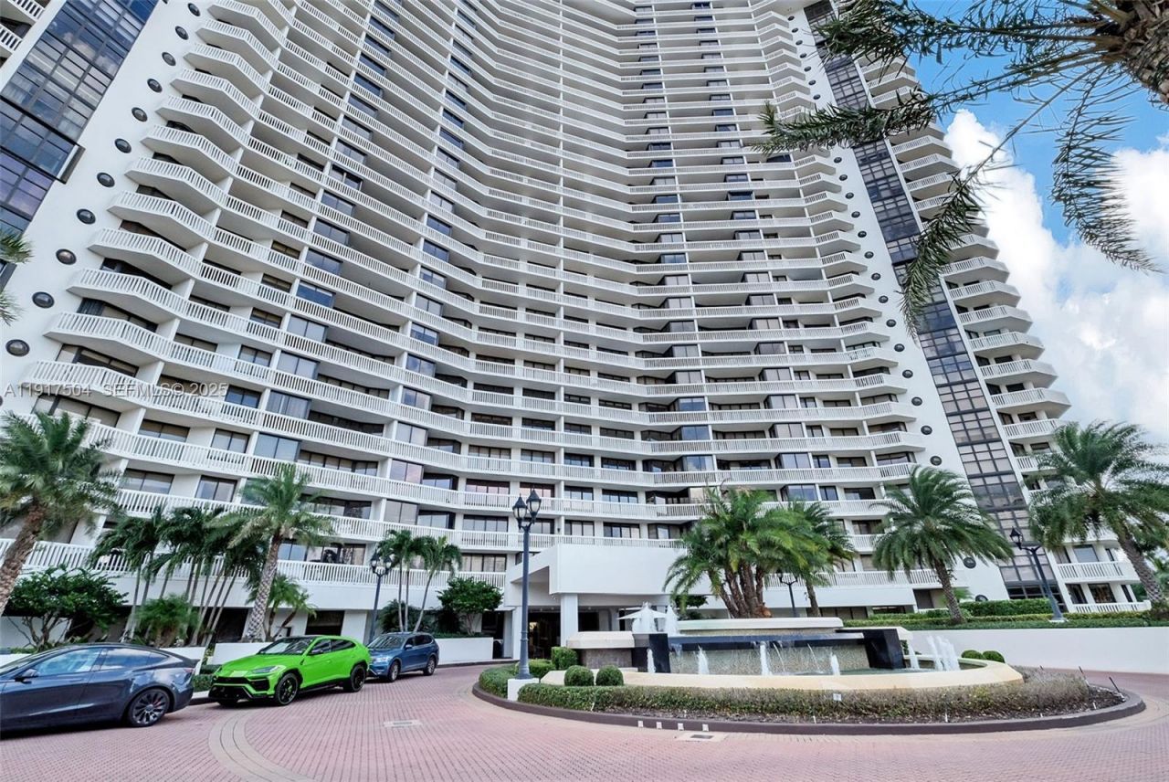 1000 Island Blvd, Unit 602, Aventura, FL 33160 Photo