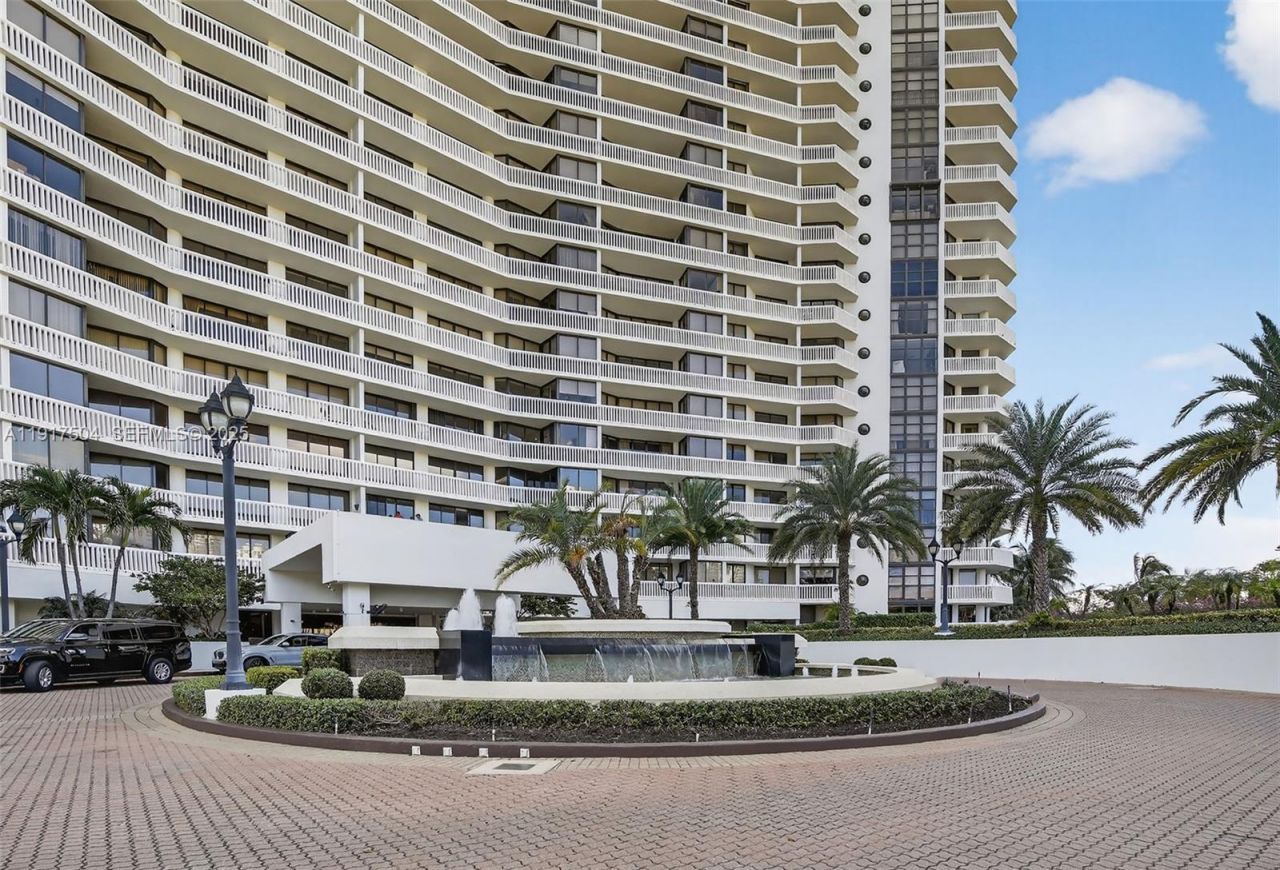 1000 Island Blvd, Unit 602, Aventura, FL 33160 Photo