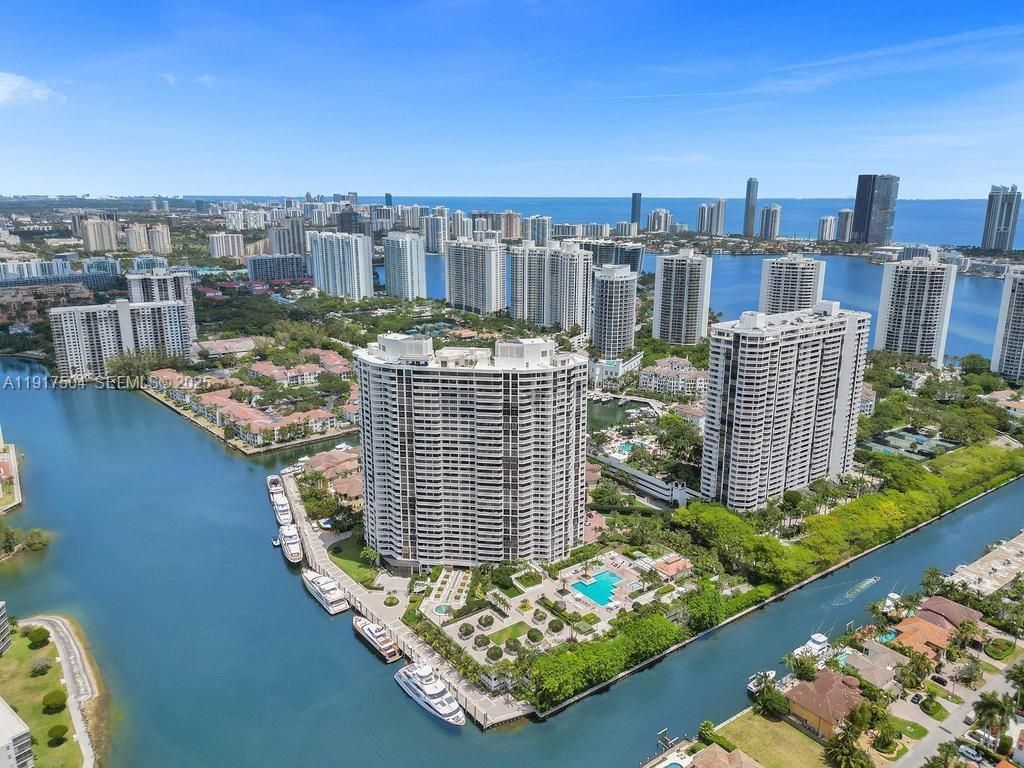 1000 Island Blvd, Unit 602, Aventura, FL 33160 Photo