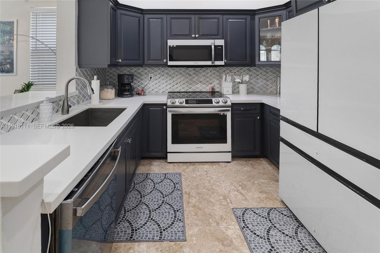 601 NE 11th Ave, Fort Lauderdale, FL 33304 Photo