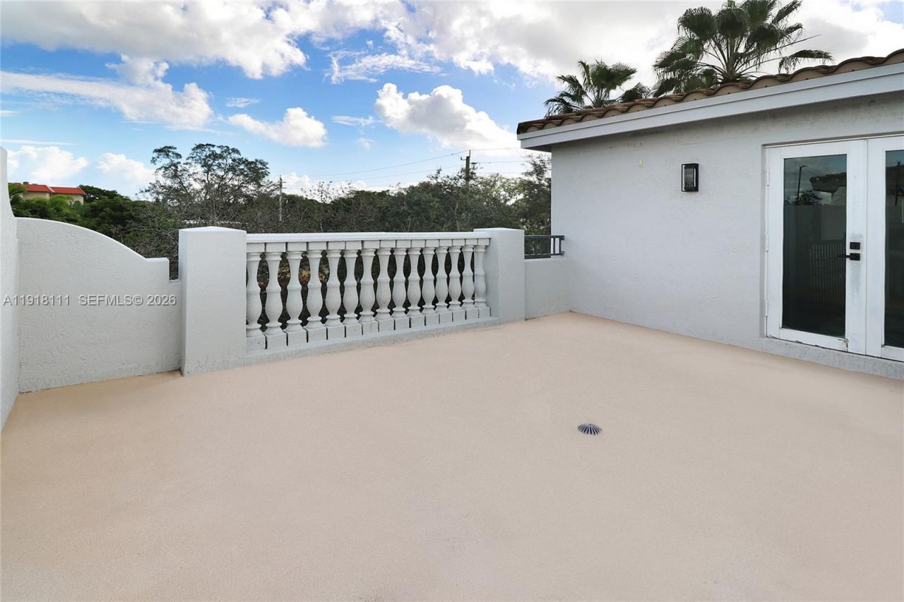 601 NE 11th Ave, Fort Lauderdale, FL 33304 Photo