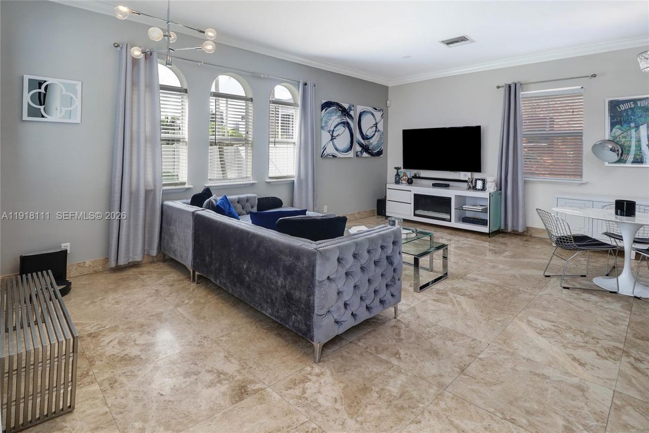 601 NE 11th Ave, Fort Lauderdale, FL 33304 Photo