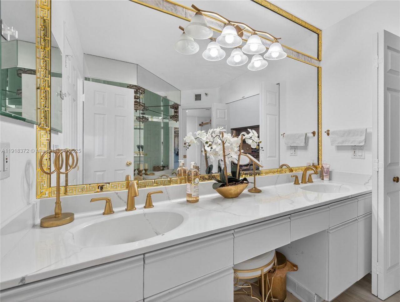 3500 Mystic Pointe Dr, Unit 1804, Aventura, FL 33180 Photo