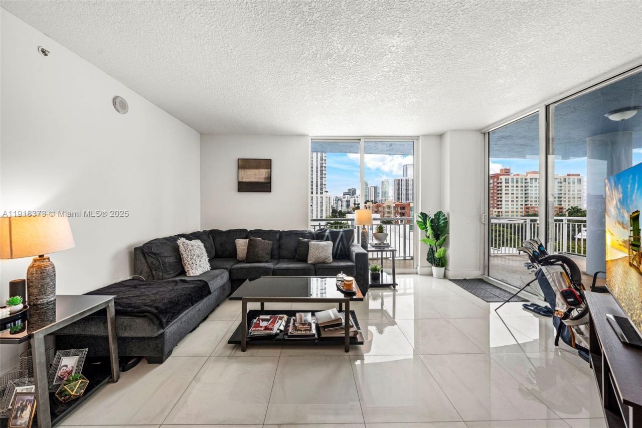 275 NE 18th St, Unit 708, Miami, FL 33132 Photo