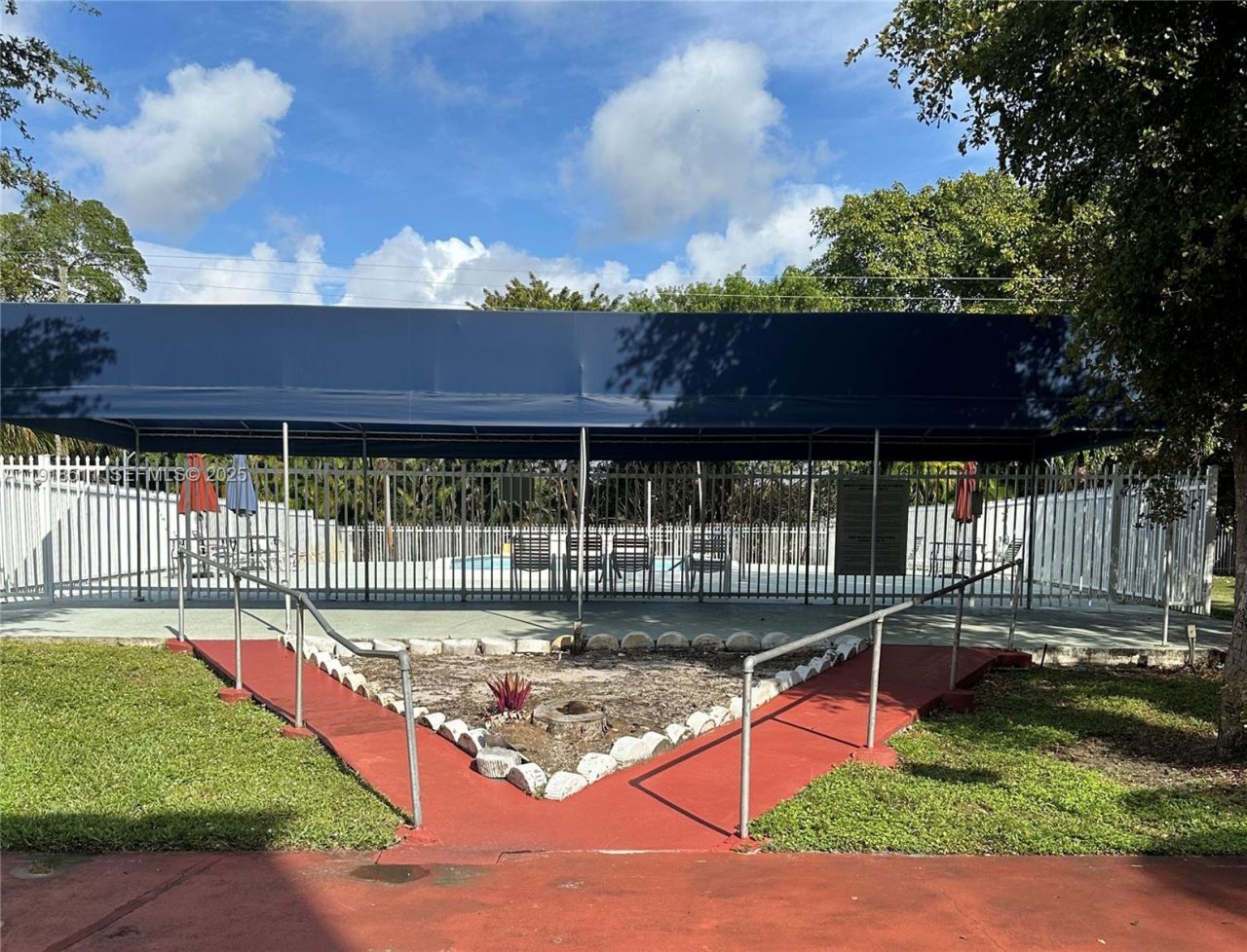 1501 NE 191st St, Unit C118, Miami, FL 33179 Photo