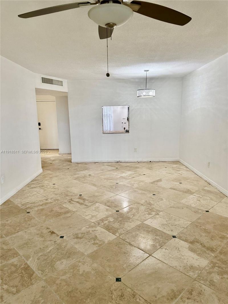 1501 NE 191st St, Unit C118, Miami, FL 33179 Photo