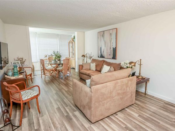 9150 Lime Bay Blvd, Unit 212, Tamarac, FL 33321