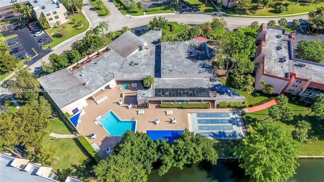 9150 Lime Bay Blvd, Unit 212, Tamarac, FL 33321 Photo