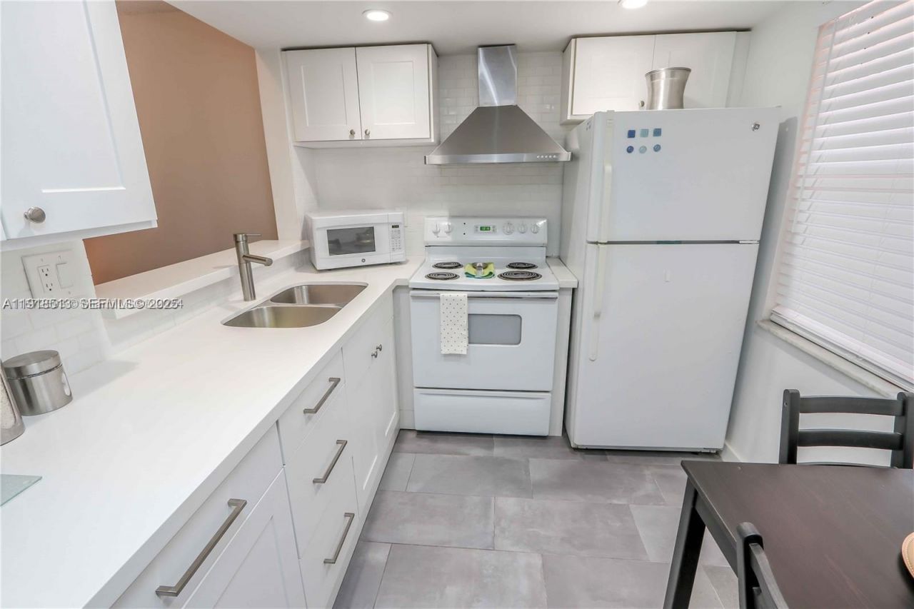 9150 Lime Bay Blvd, Unit 212, Tamarac, FL 33321 Photo