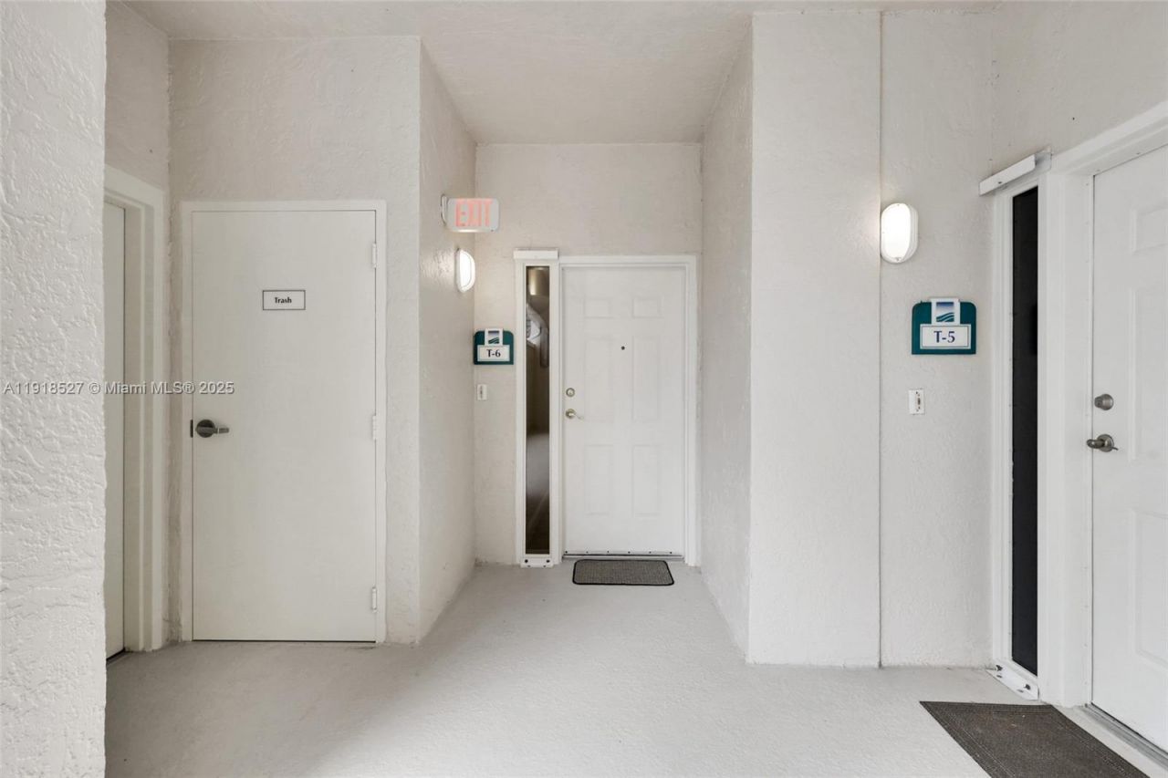 5051 N Highway A1a, Unit 6, Fort Pierce, FL 34949 Photo