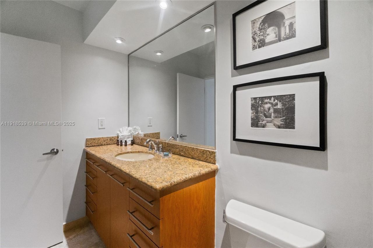Please Call For Address, Unit 302, Miami Beach, FL 33139 Photo