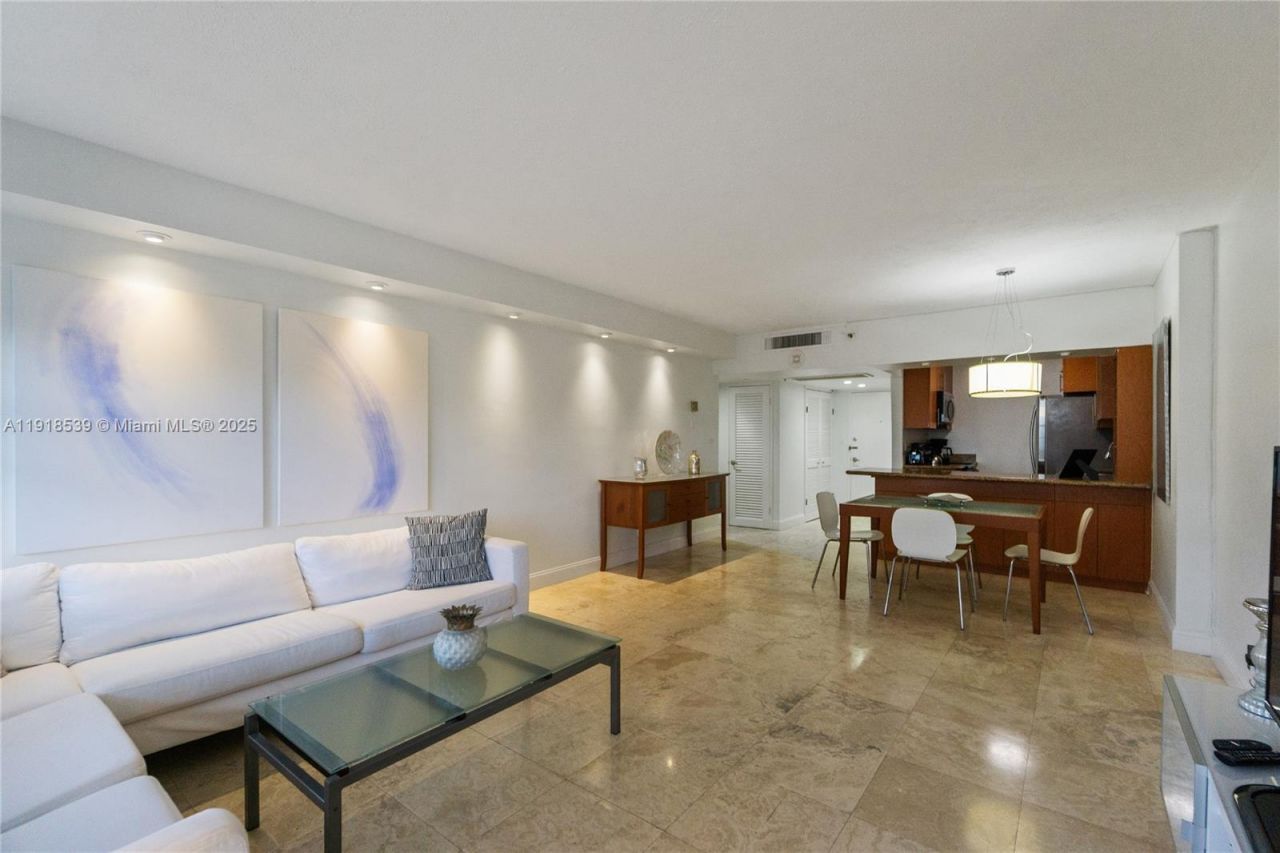 Please Call For Address, Unit 302, Miami Beach, FL 33139 Photo
