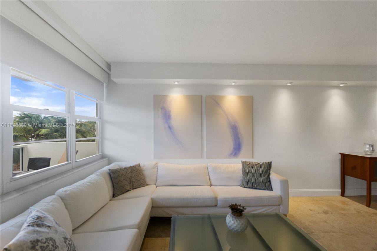 Please Call For Address, Unit 302, Miami Beach, FL 33139 Photo
