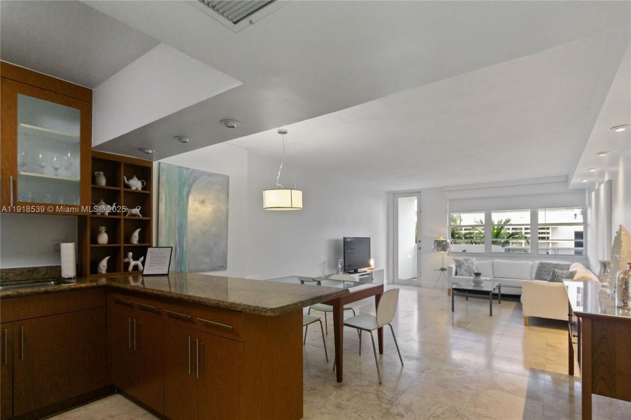 Please Call For Address, Unit 302, Miami Beach, FL 33139 Photo