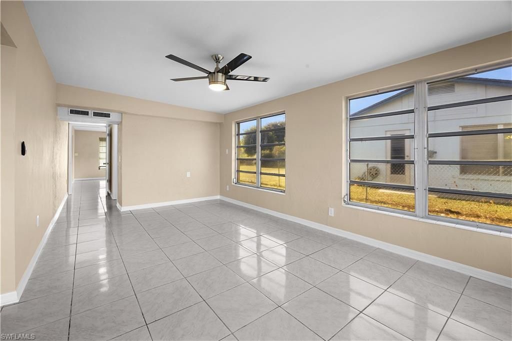 275 Lakeview Dr, North Fort Myers, FL 33917 Photo