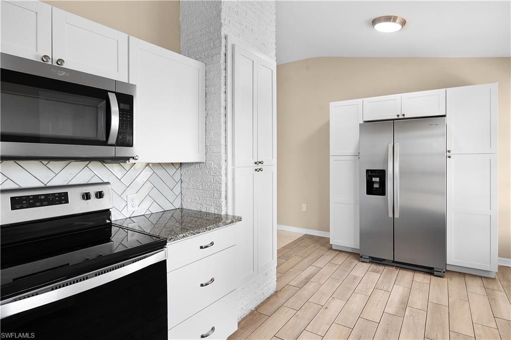 275 Lakeview Dr, North Fort Myers, FL 33917 Photo