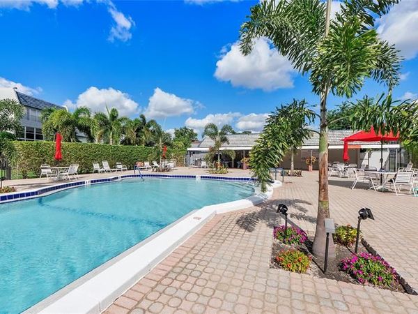 7807 Golf Circle Dr, Unit 211, Margate, FL 33063