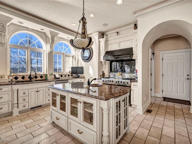 1524 Eagle Watch Street NE, Canton, OH 44721 Photo 11