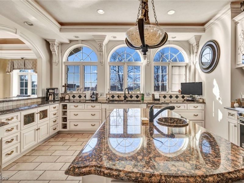 1524 Eagle Watch Street NE, Canton, OH 44721 Photo 12