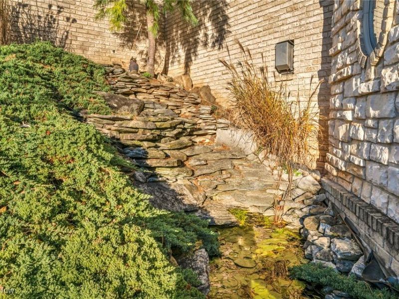 1524 Eagle Watch Street NE, Canton, OH 44721 Photo 38