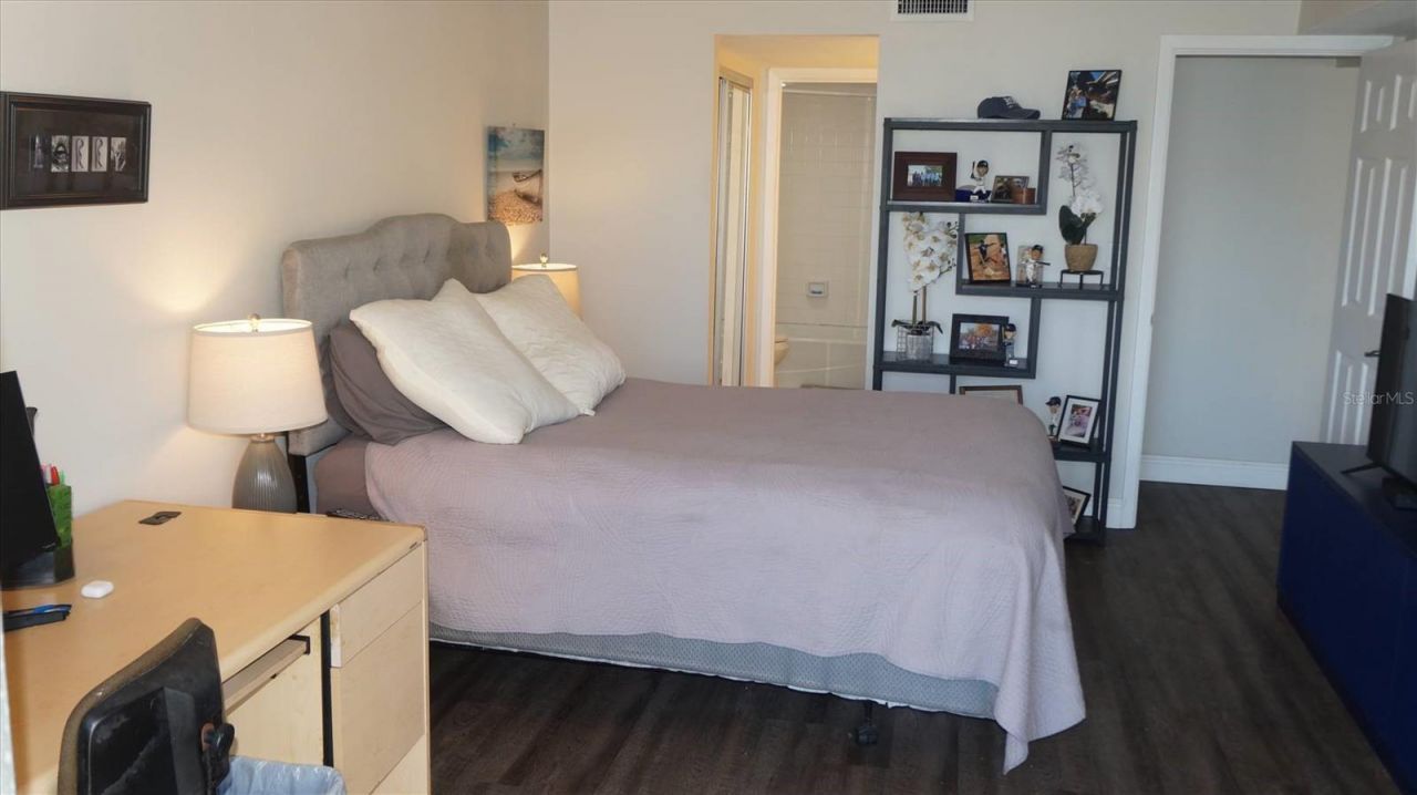 7530 Sunshine Skyway Lane S, Unit 115, Saint Petersburg, FL 33711 Photo