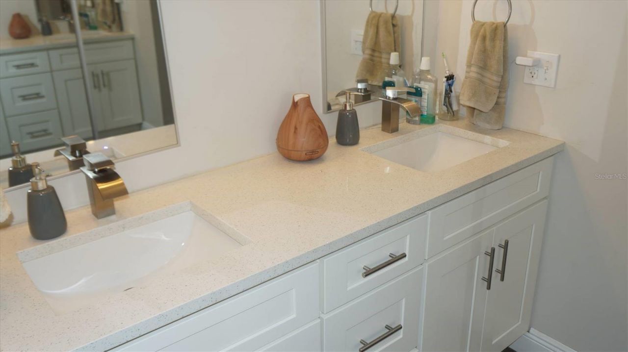 7530 Sunshine Skyway Lane S, Unit 115, Saint Petersburg, FL 33711 Photo