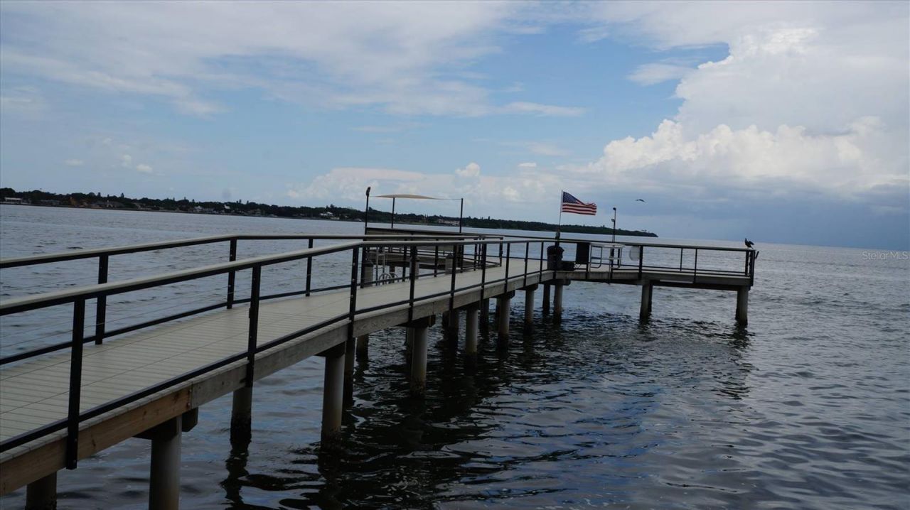 7530 Sunshine Skyway Lane S, Unit 115, Saint Petersburg, FL 33711 Photo