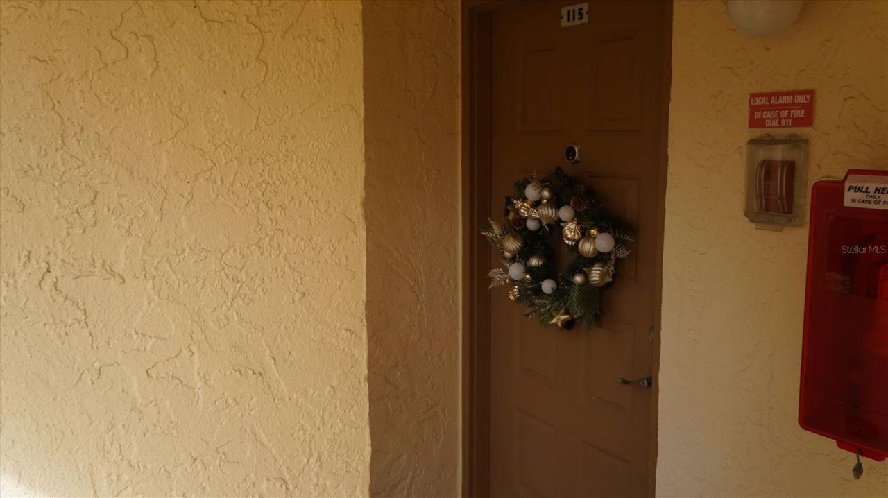 7530 Sunshine Skyway Lane S, Unit 115, Saint Petersburg, FL 33711 Photo