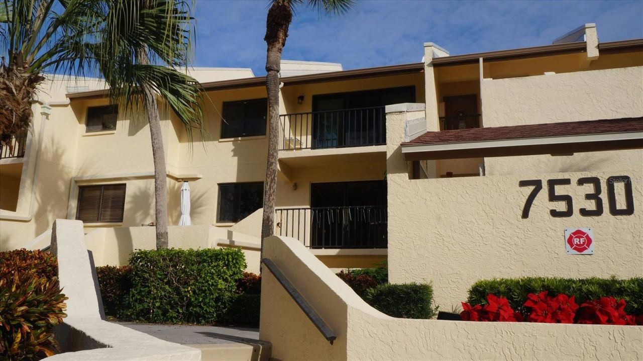 7530 Sunshine Skyway Lane S, Unit 115, Saint Petersburg, FL 33711 Photo