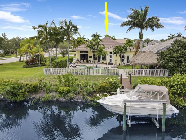 660 SW Yacht Basin Way, Stuart, FL 34997