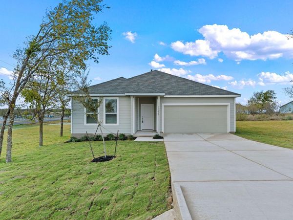 13225 Eastland DR, Mustang Ridge, TX 78610
