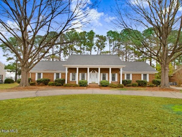 702 Hillcrest Drive, Mount Olive, NC 28365