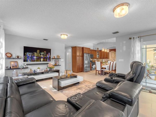 11321 SW 152nd Pl, Miami, FL 33196