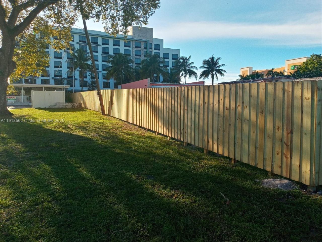 138 N Federal Hwy, Dania Beach, FL 33004 Photo