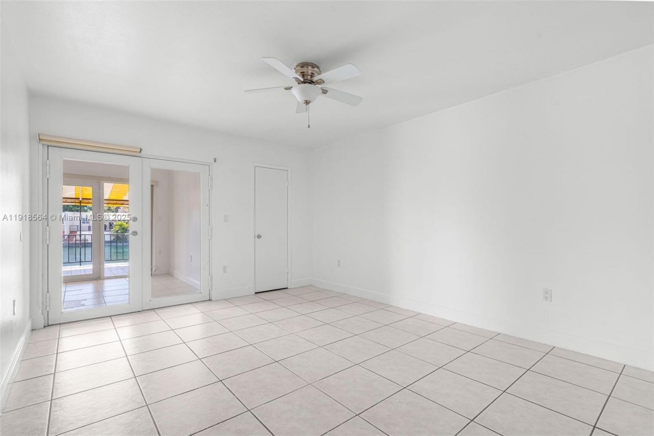 15504 Sharpecroft Dr, Miami Lakes, FL 33014 Photo