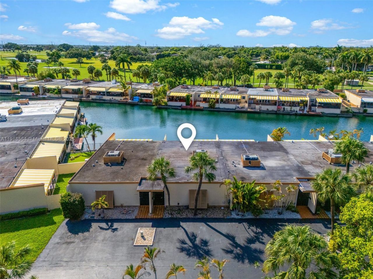 15504 Sharpecroft Dr, Miami Lakes, FL 33014 Photo