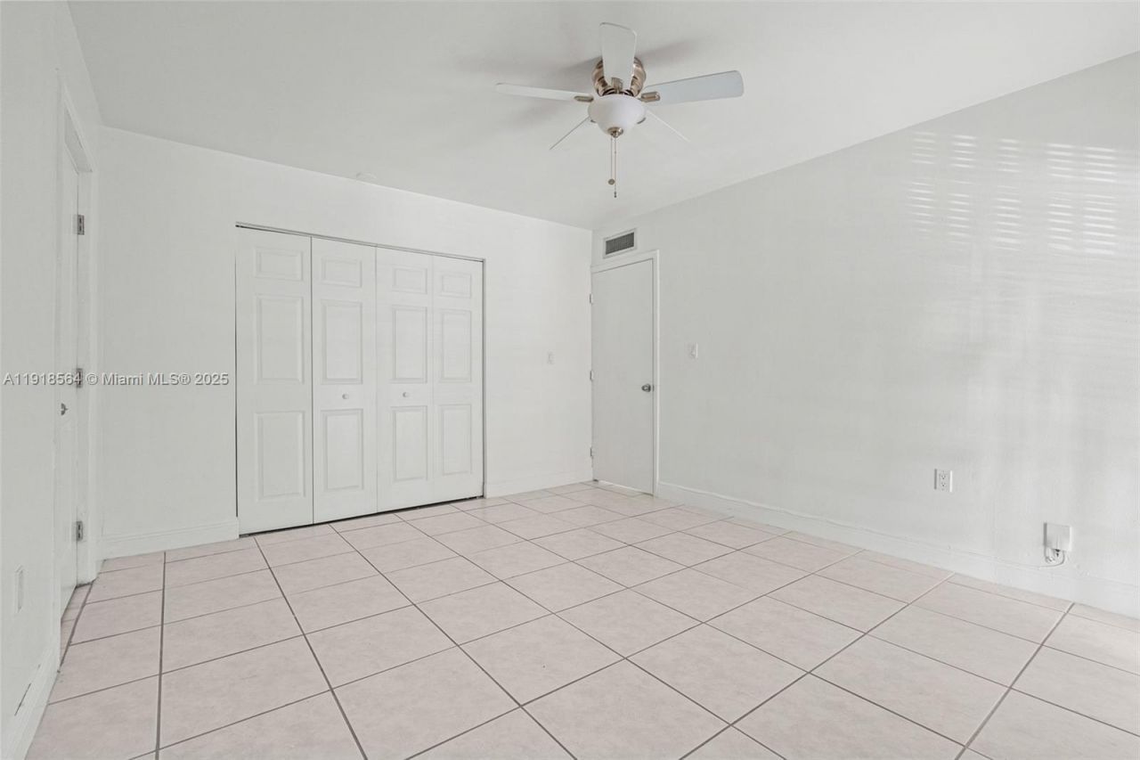 15504 Sharpecroft Dr, Miami Lakes, FL 33014 Photo