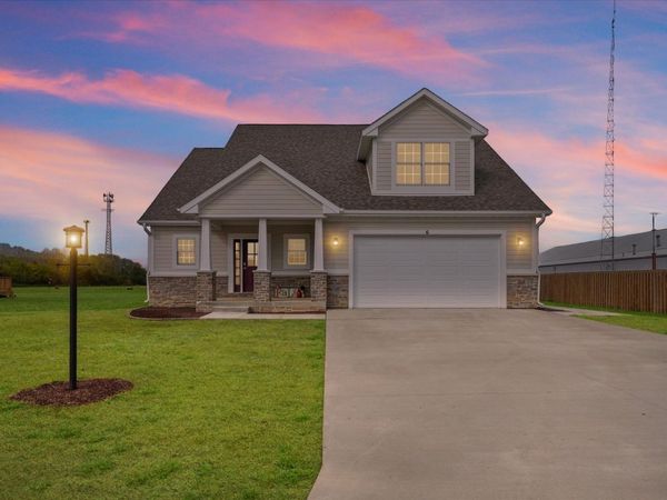 6 Foxtrot Lane, Monticello, IL 61856