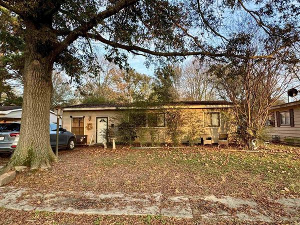 1105 S Prairie Street, Stuttgart, AR 72160