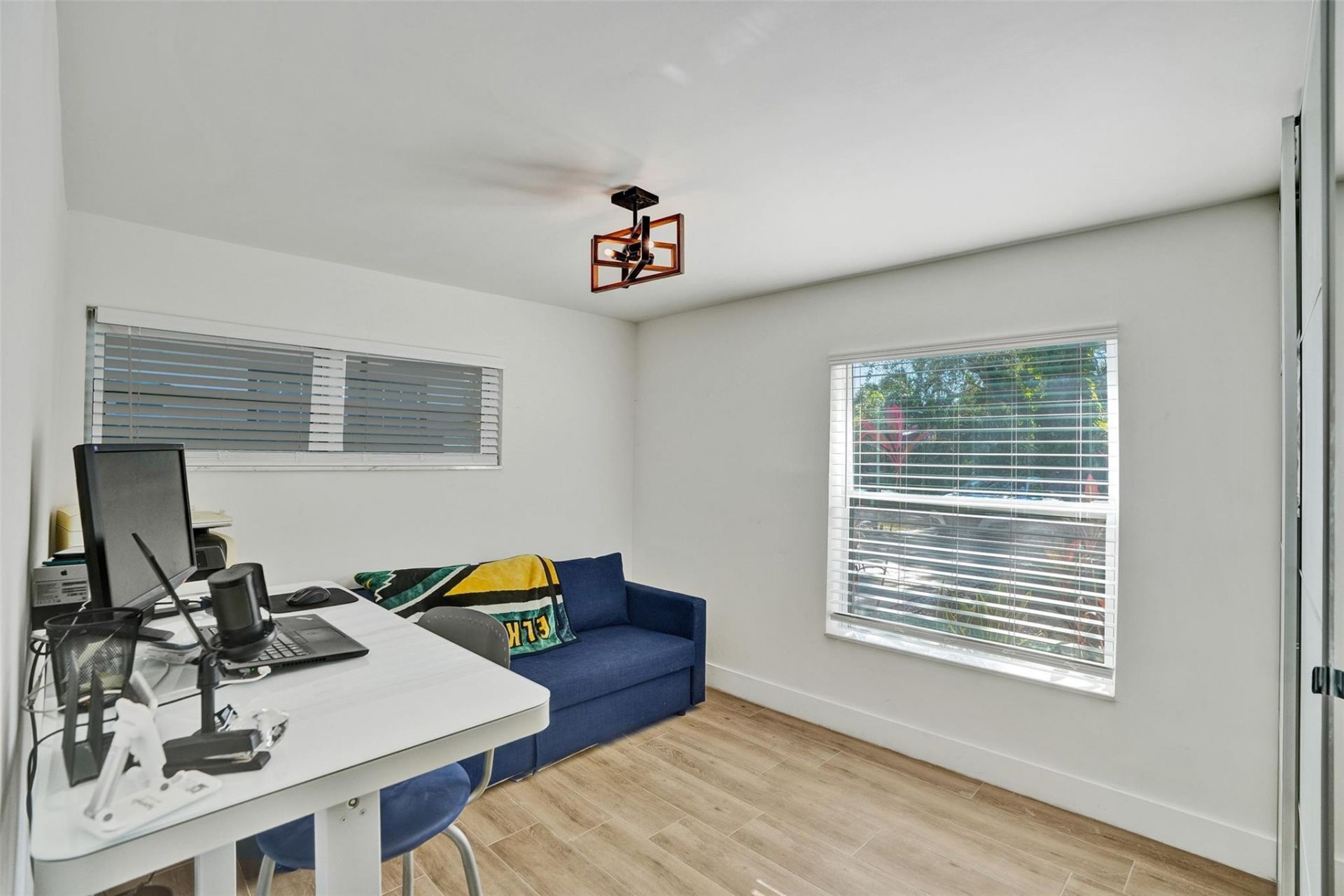 701 NE 164th Street, Miami, FL 33162 Photo