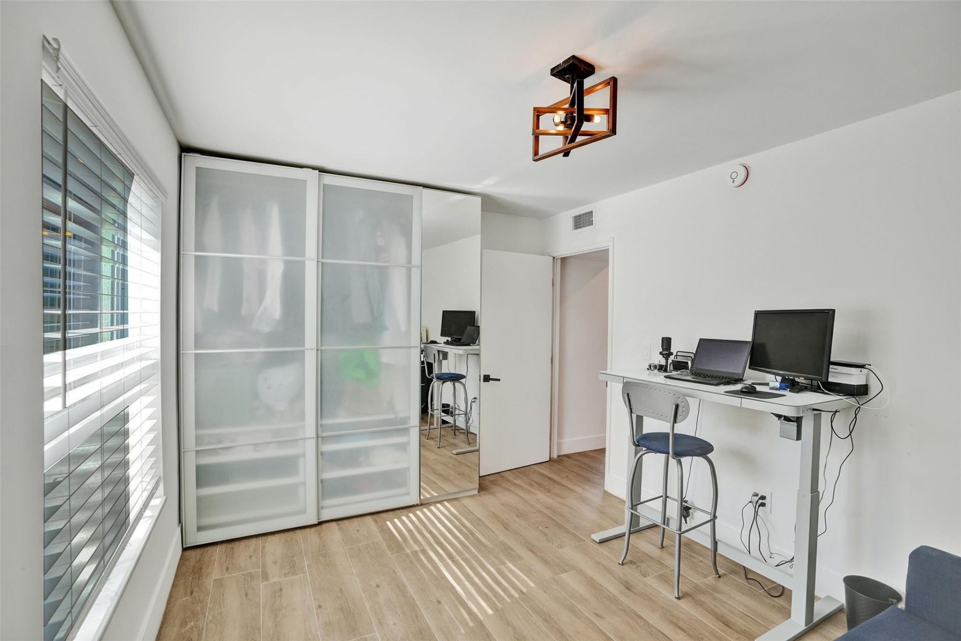 701 NE 164th Street, Miami, FL 33162 Photo