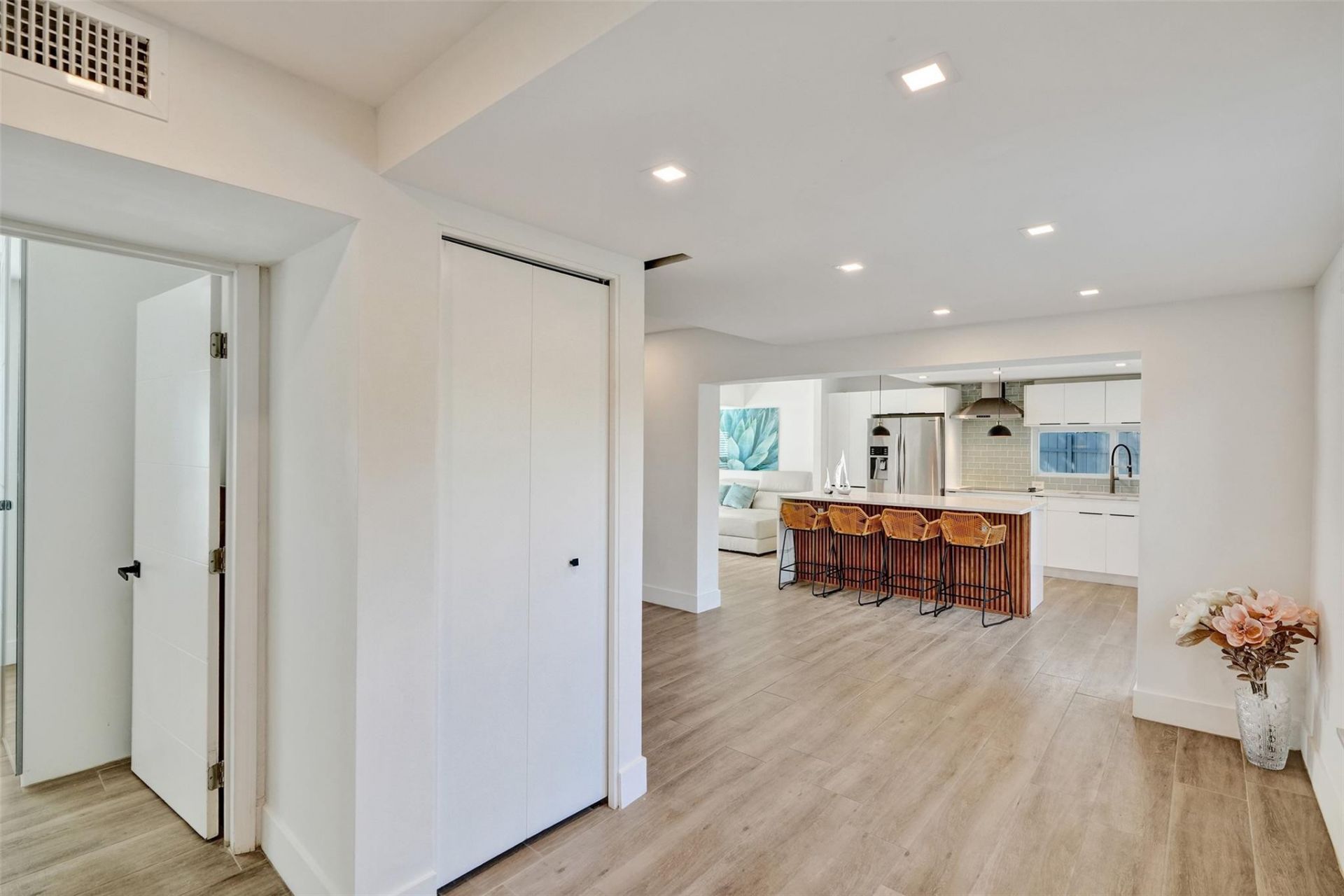 701 NE 164th Street, Miami, FL 33162 Photo