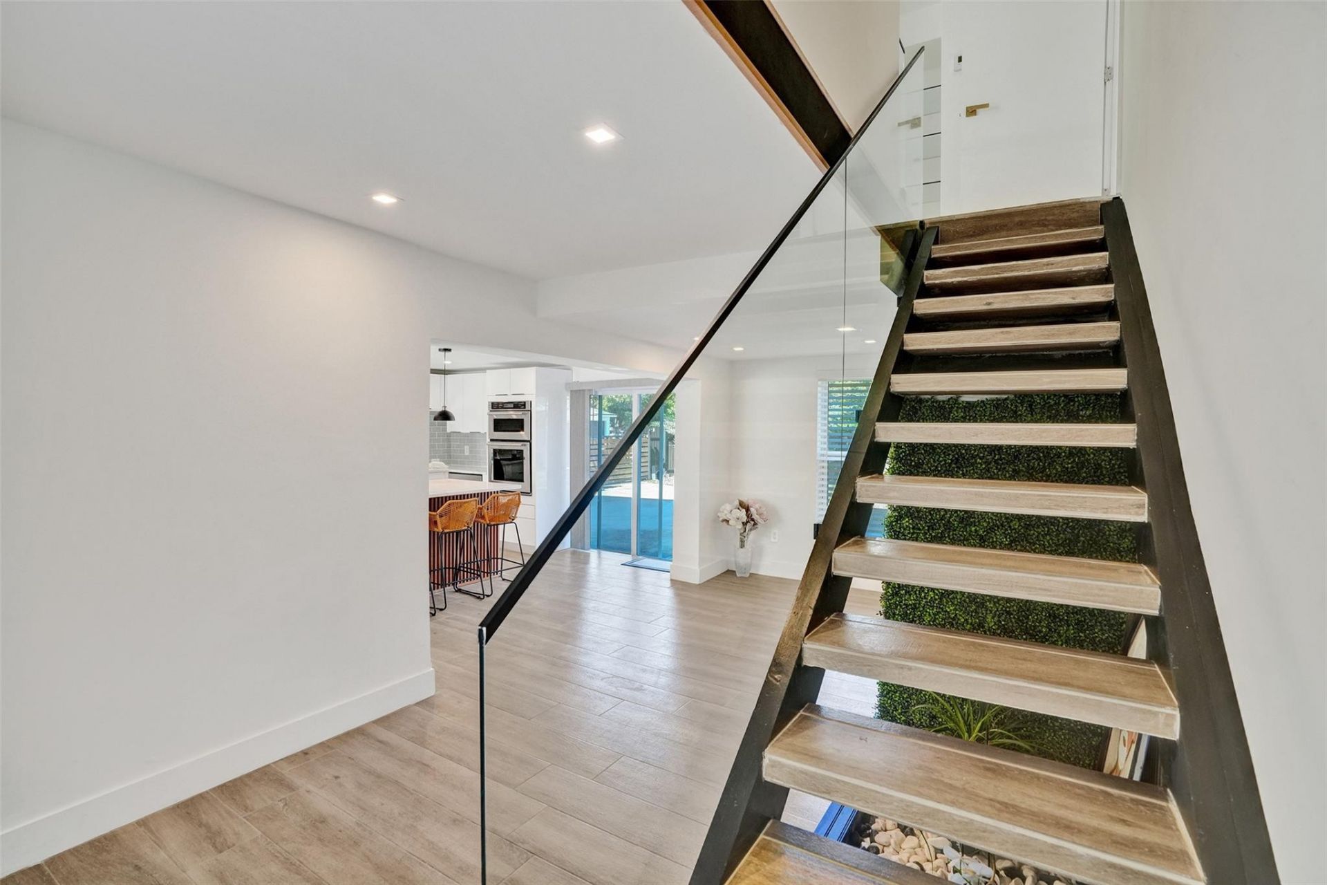 701 NE 164th Street, Miami, FL 33162 Photo