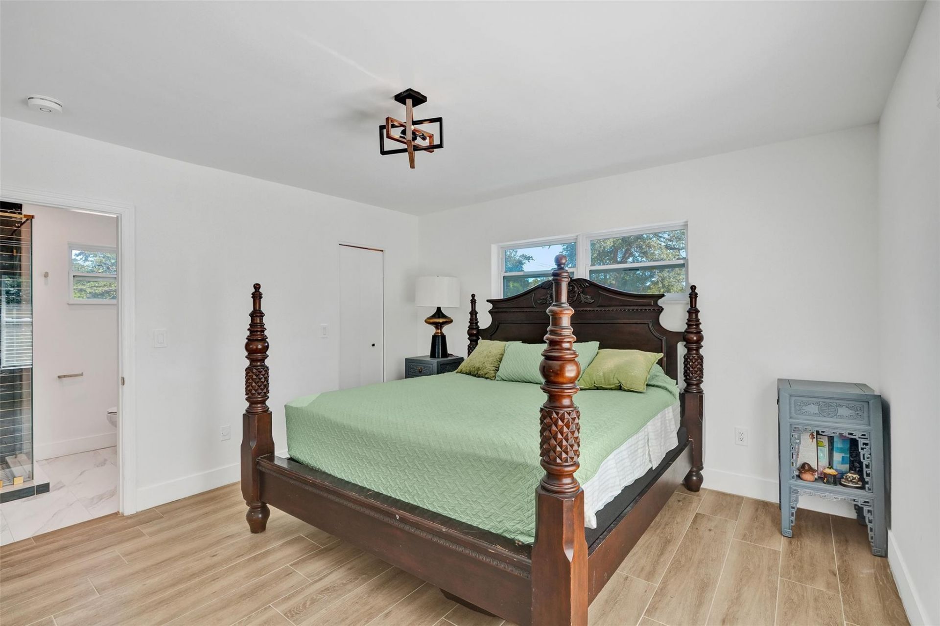 701 NE 164th Street, Miami, FL 33162 Photo