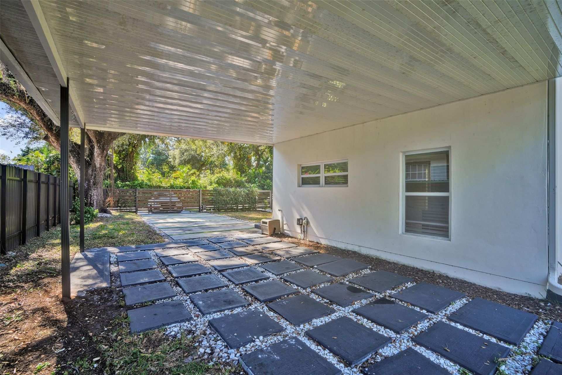 701 NE 164th Street, Miami, FL 33162 Photo