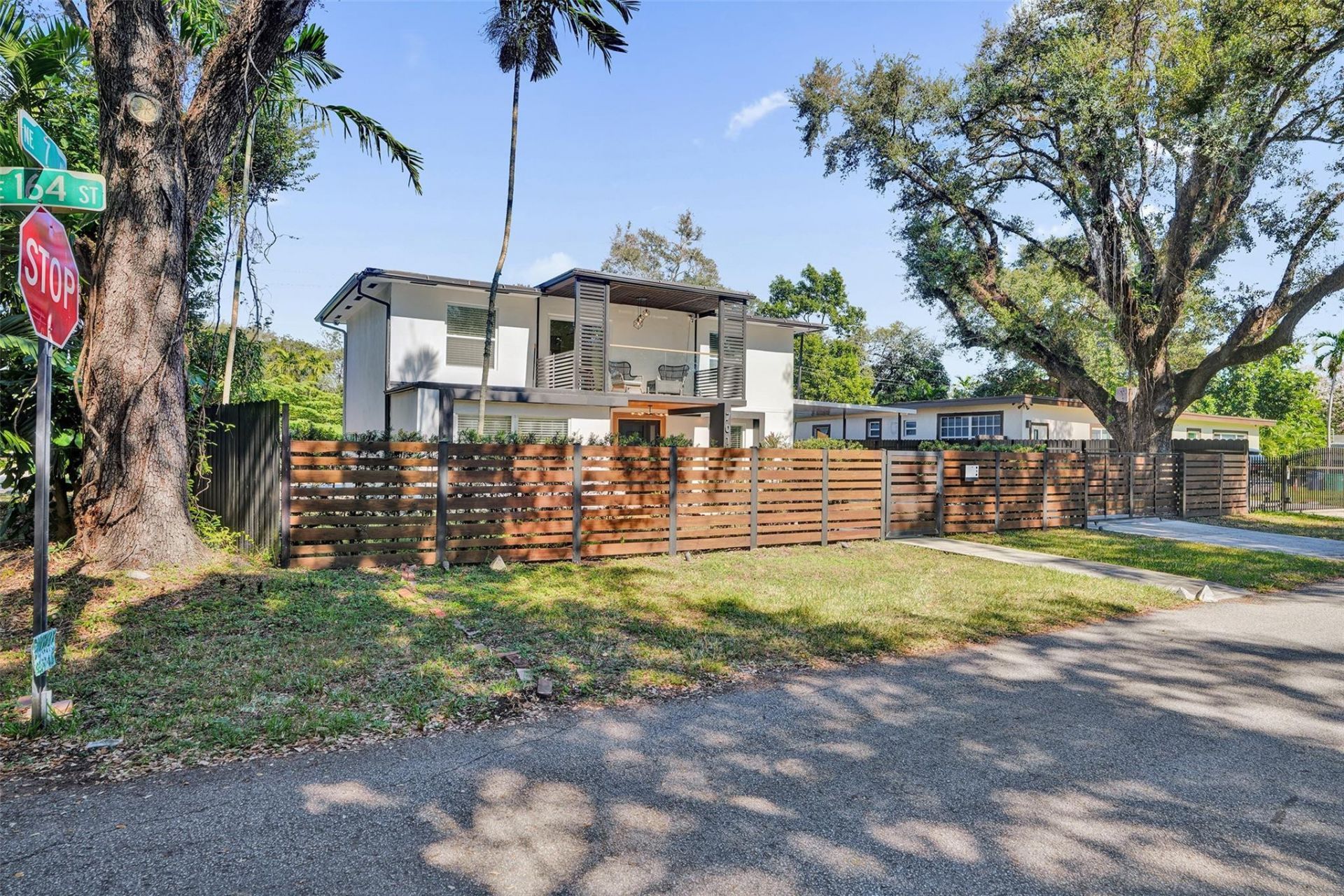 701 NE 164th Street, Miami, FL 33162 Photo